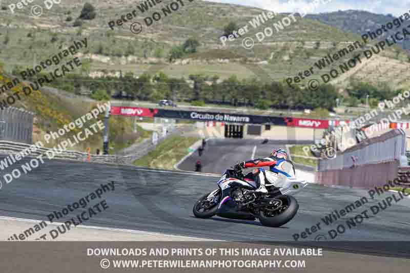 cadwell no limits trackday;cadwell park;cadwell park photographs;cadwell trackday photographs;enduro digital images;event digital images;eventdigitalimages;navarra;no limits trackdays;peter wileman photography;racing digital images;trackday digital images;trackday photos